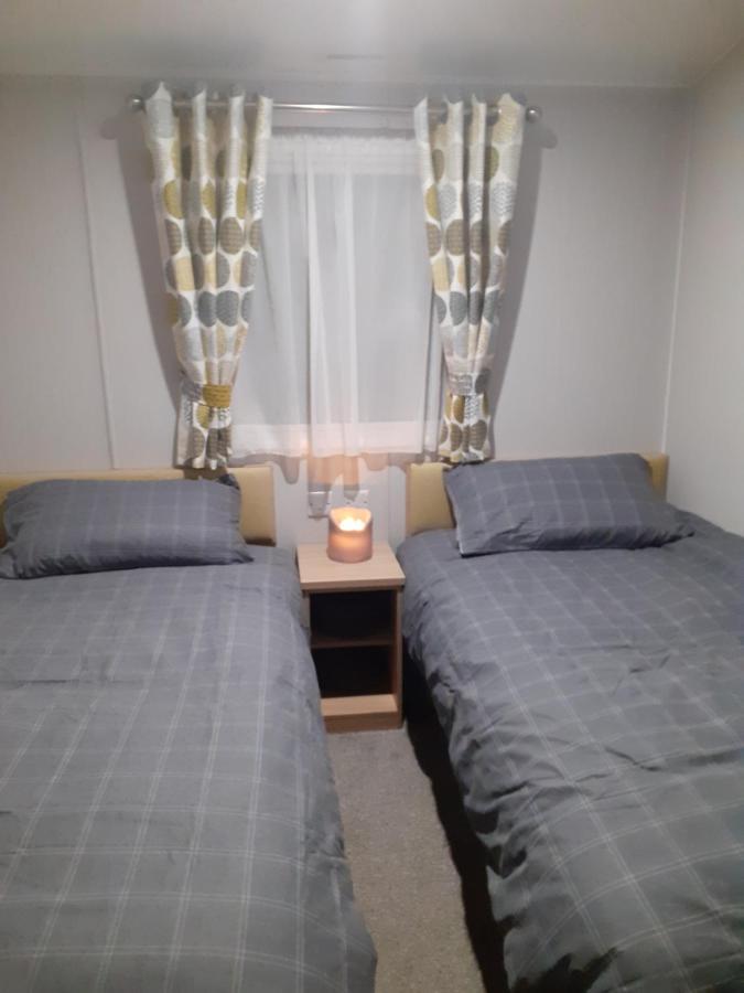 Golden Sands Retreat Hotel Mablethorpe Bagian luar foto